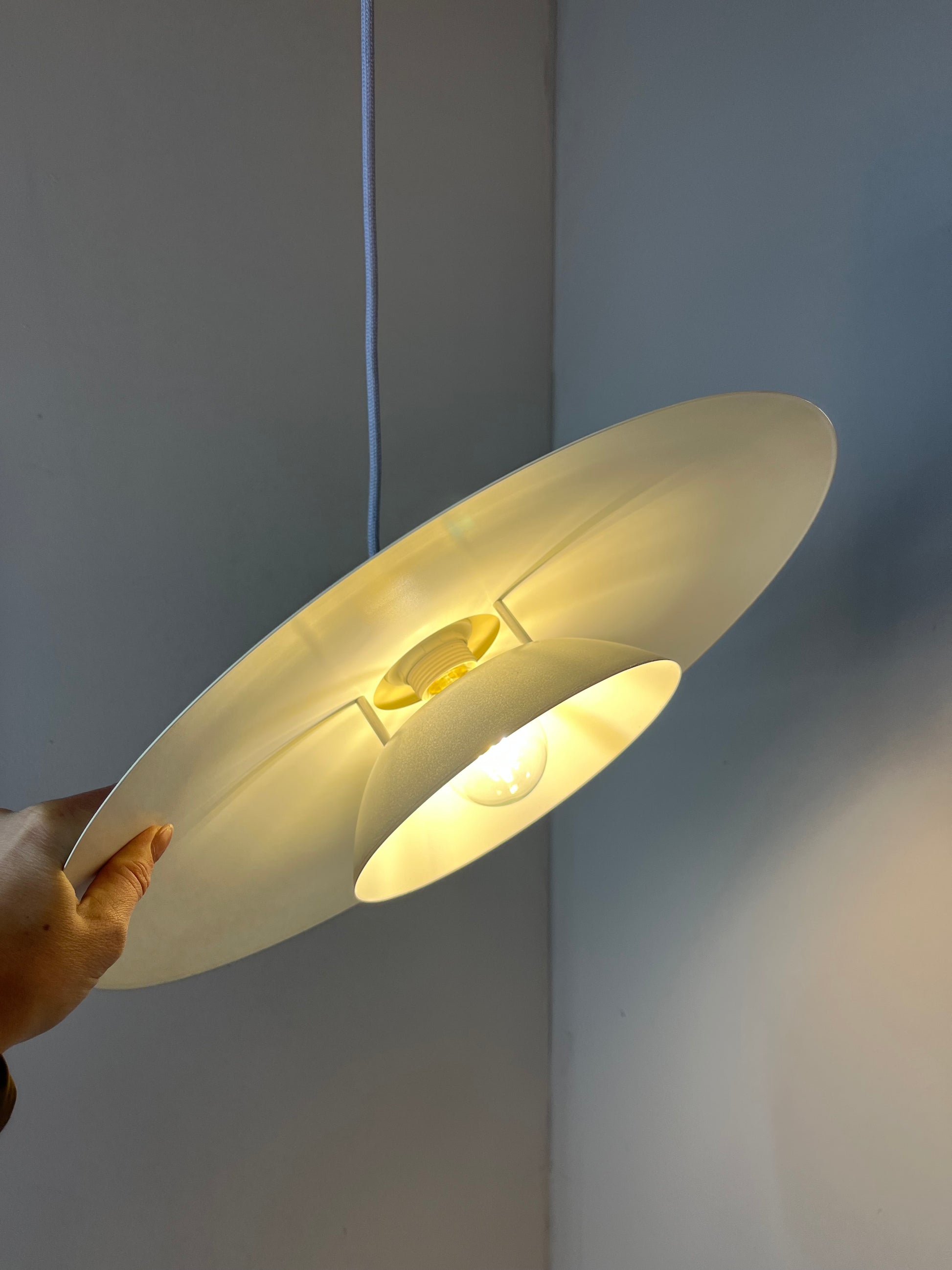 Lamellenlampe weiß silber von Design Light