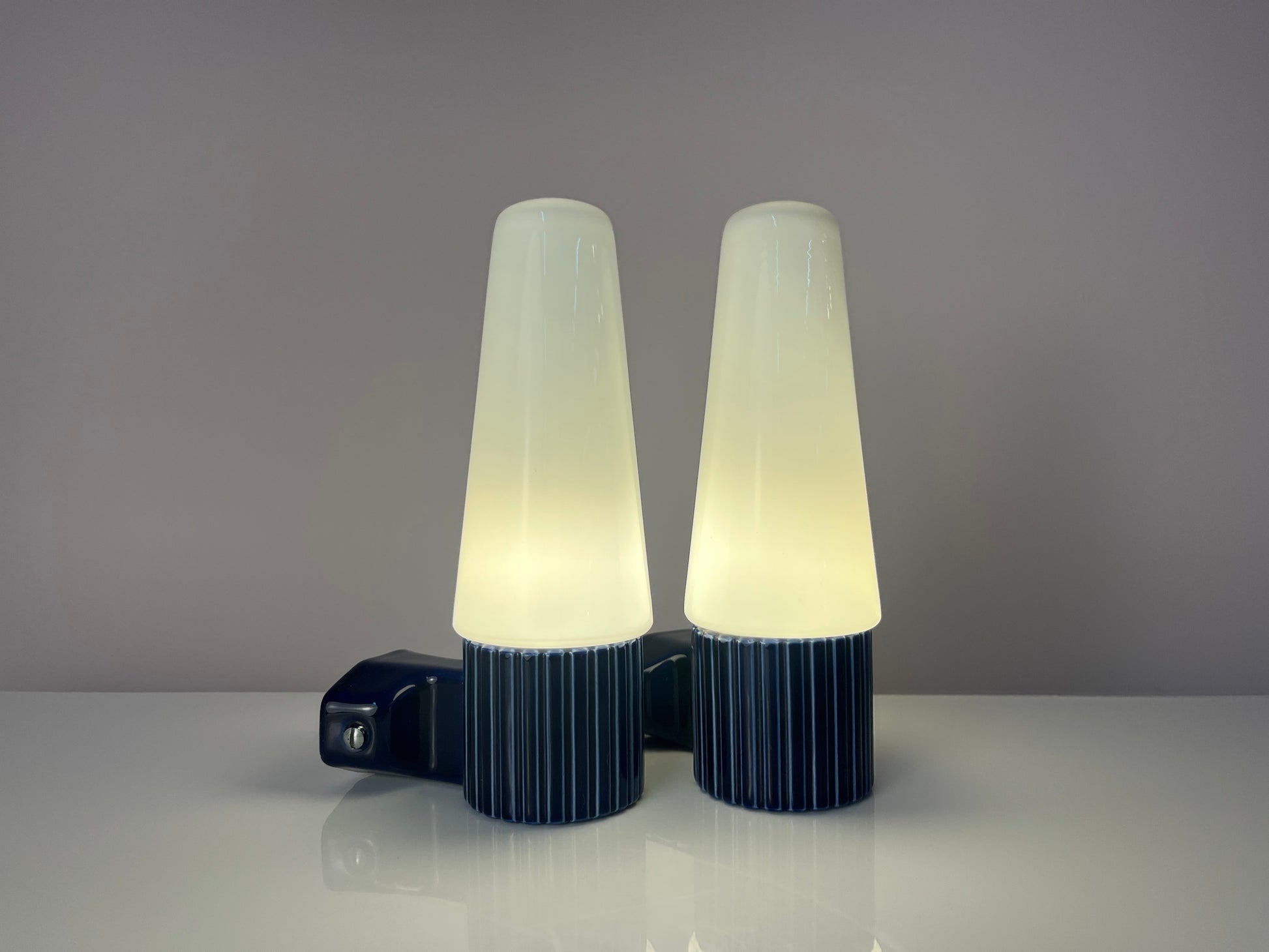 Set: 2x Wandlampe Modell 6020 blau von Sigvard Bernadotte für Ifö