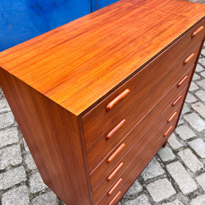 Breite Kommode Teak zugeschrieben Borge Mogensen