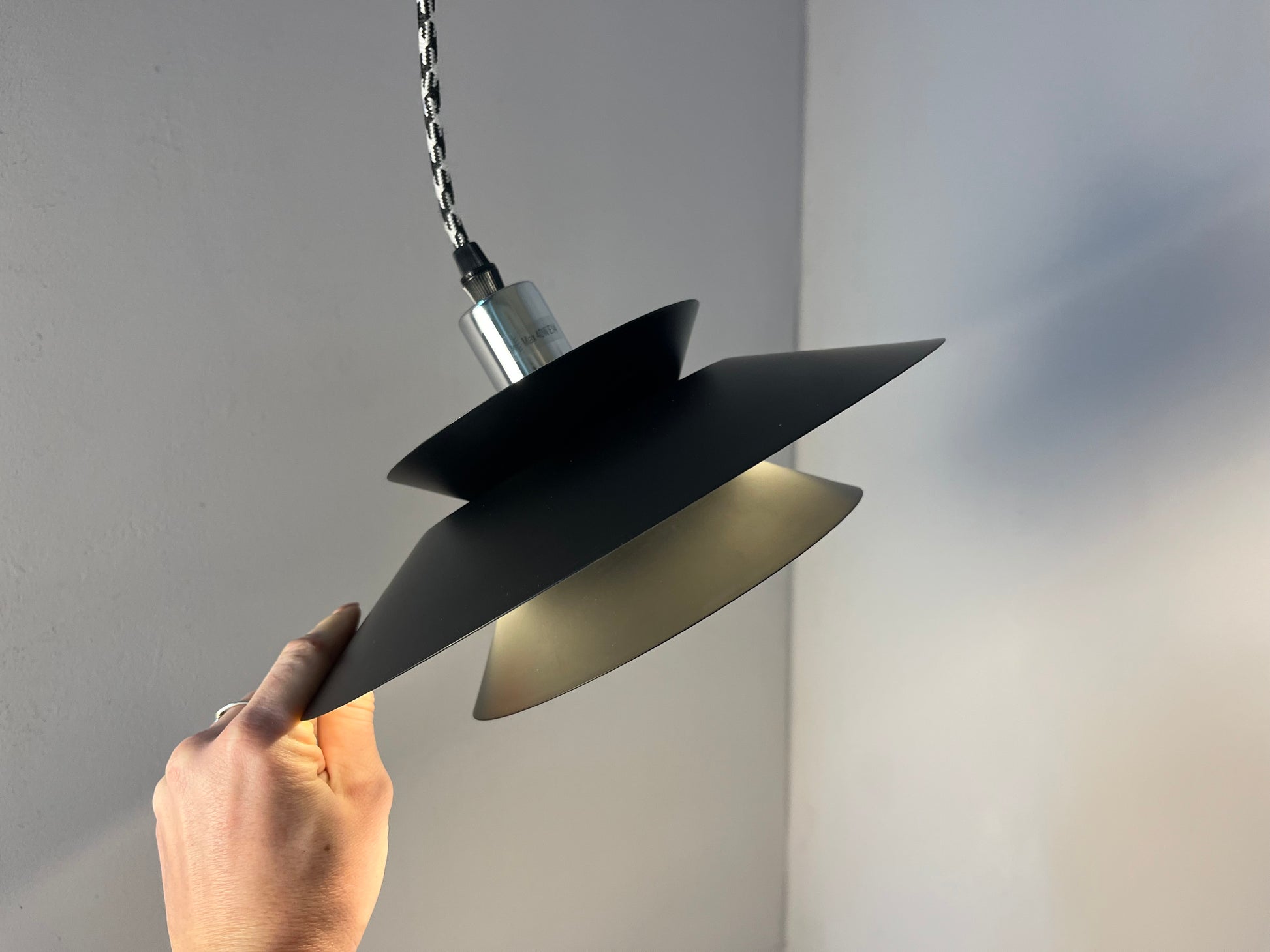 Lamellenlampe schwarz aus Dänemark