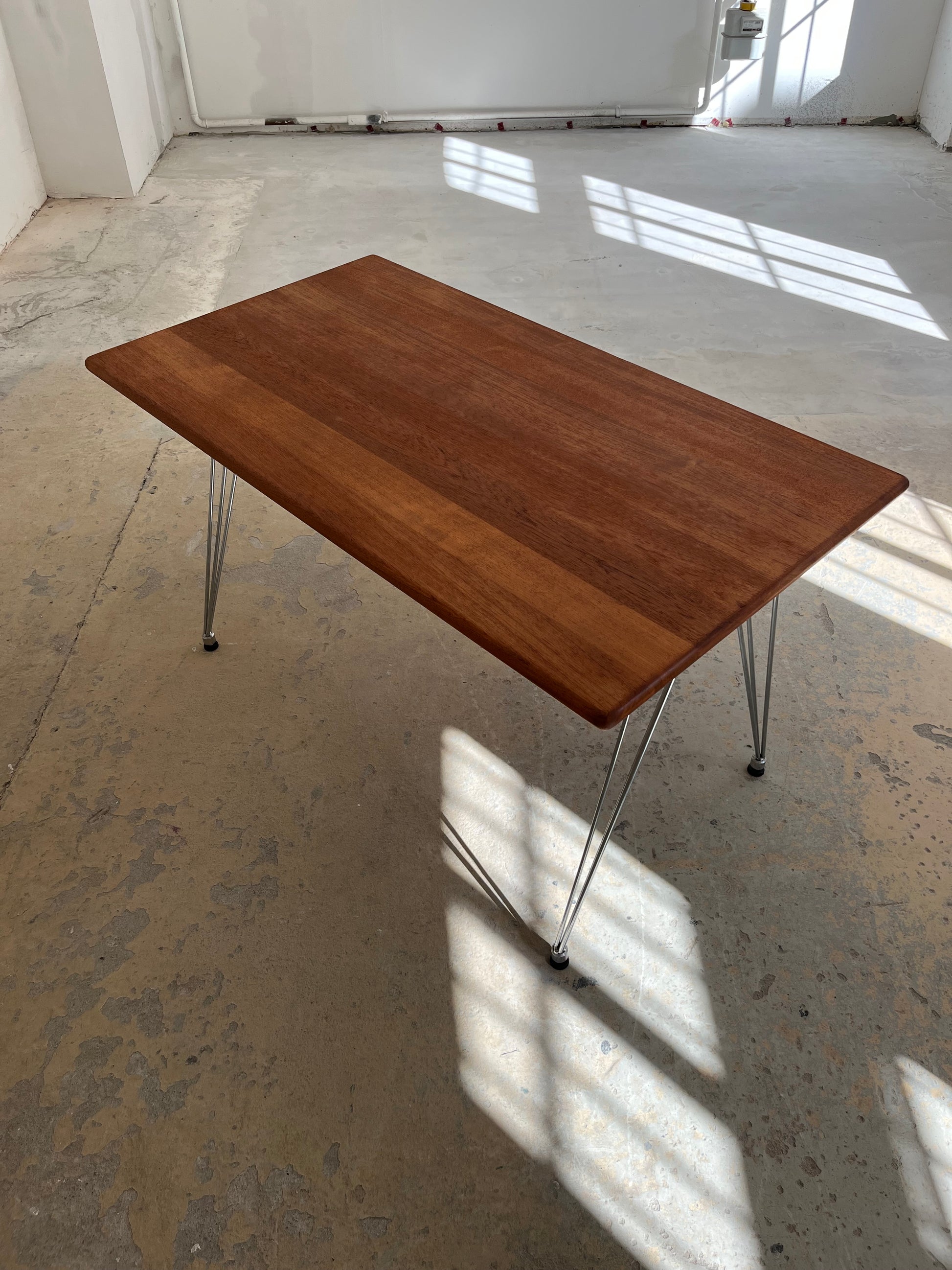 Esstisch / Schreibtisch Teak mit neuem Chromgestell von O. D. Møbler