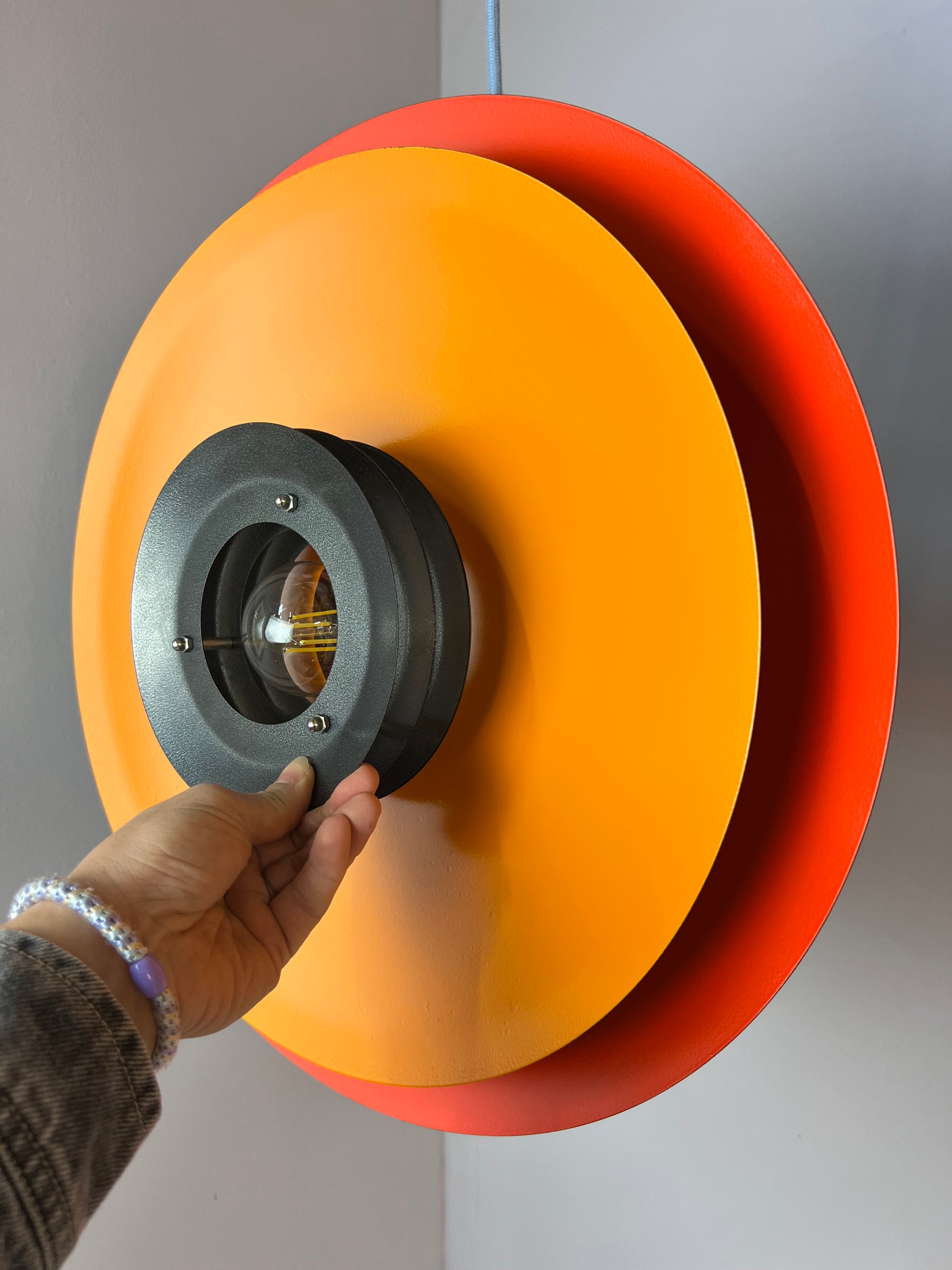 Lamellenlampe neu lackiert orange schwarz