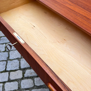 Kommode Teak mit Schloss aus Dänemark