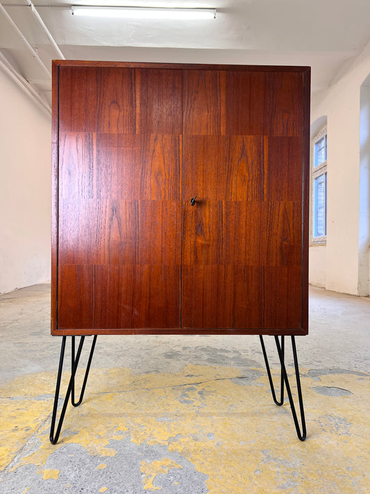 Regal Teak mit Schloss & Türen aus Dänemark