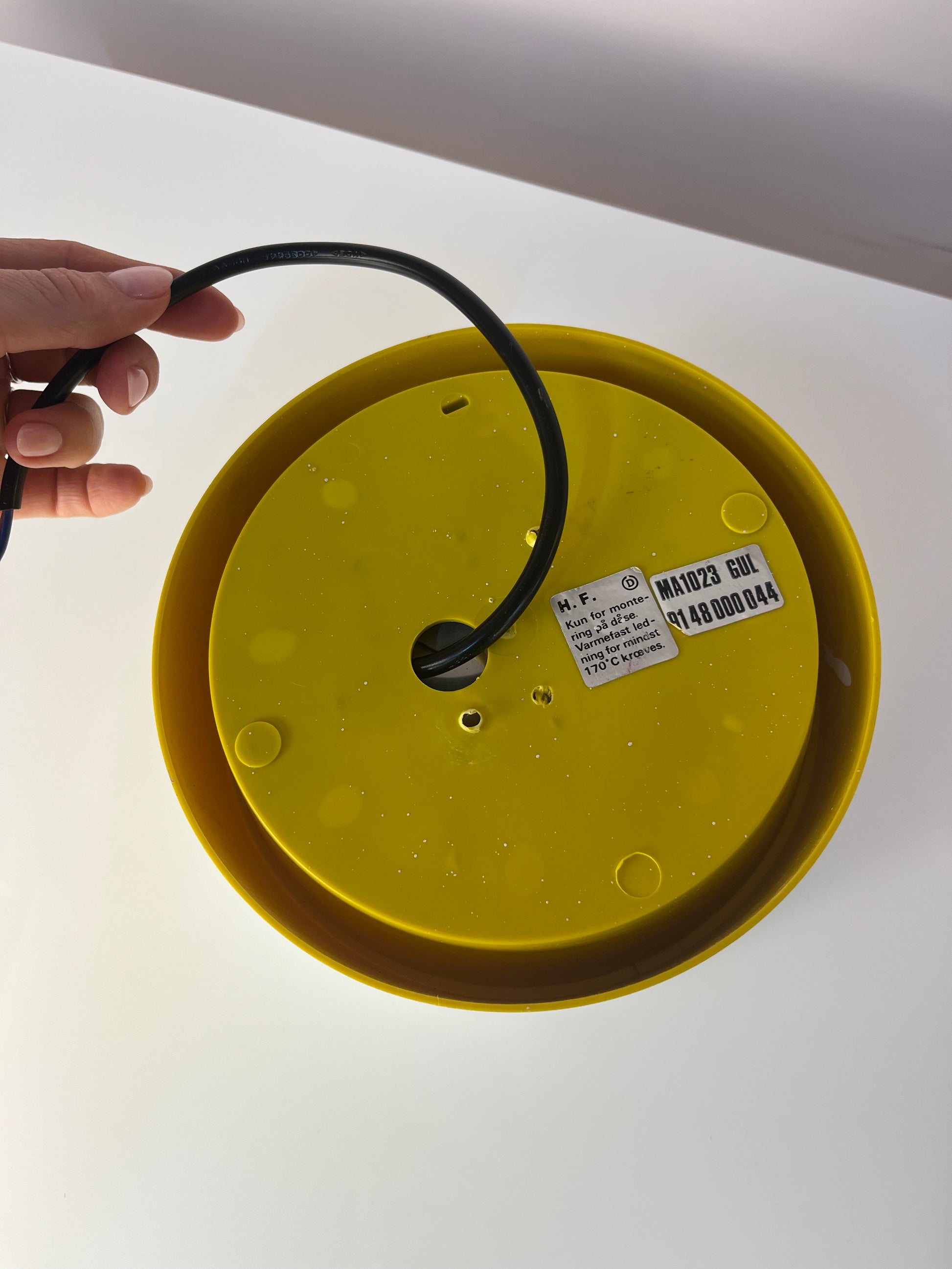 Wandlampe gelb weiß aus Dänemark