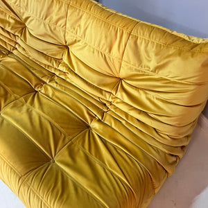 Dreisitzer Sofa 