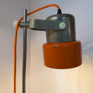 Stehlampe orange Chrom von AKA Werke