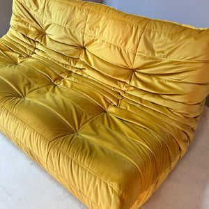 Dreisitzer Sofa 