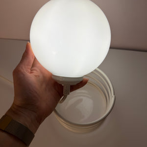 Tischlampe Spirale weiß von Massive Lighting