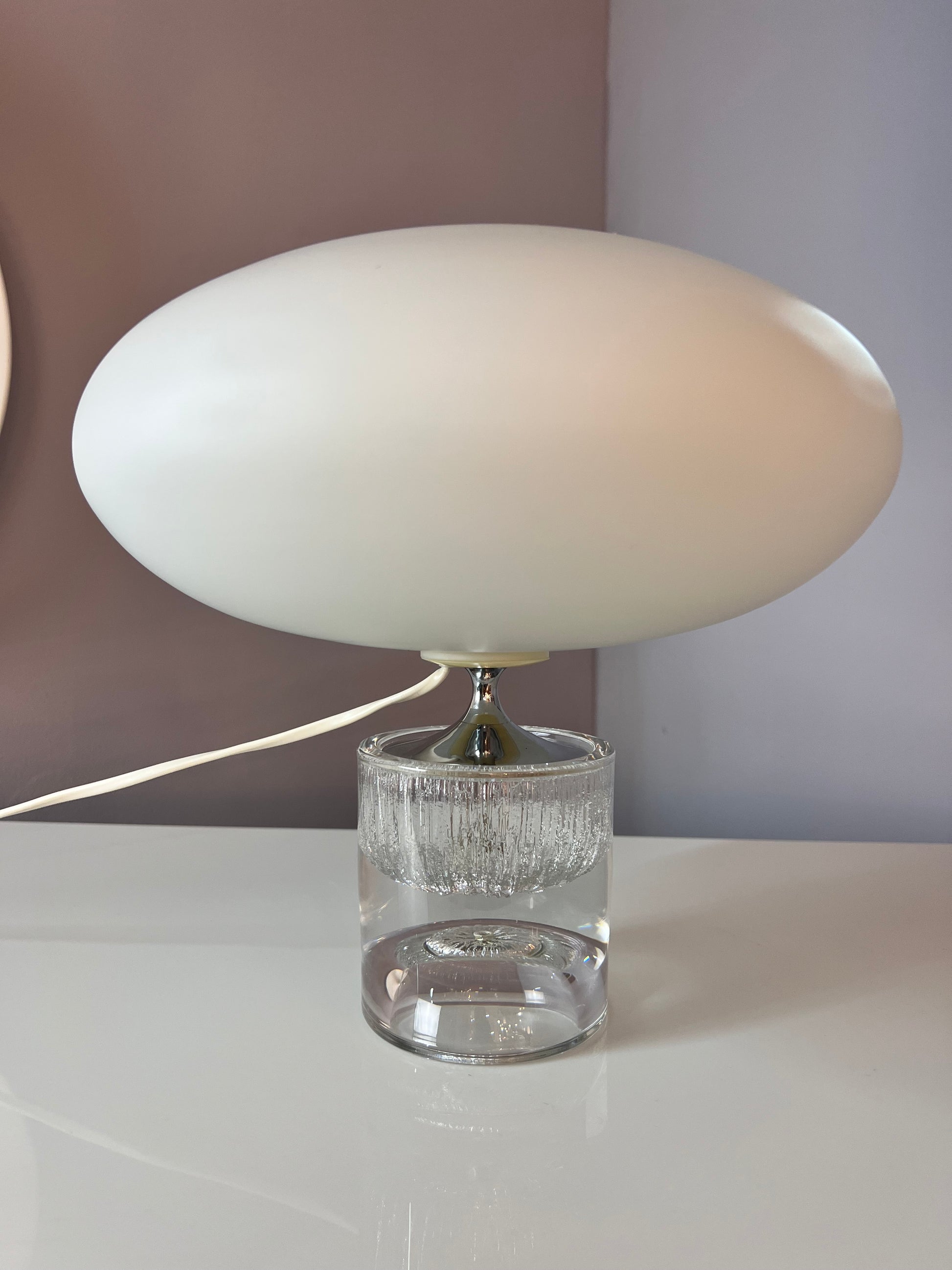 Tischlampe weiß Glas von Daum Nancy