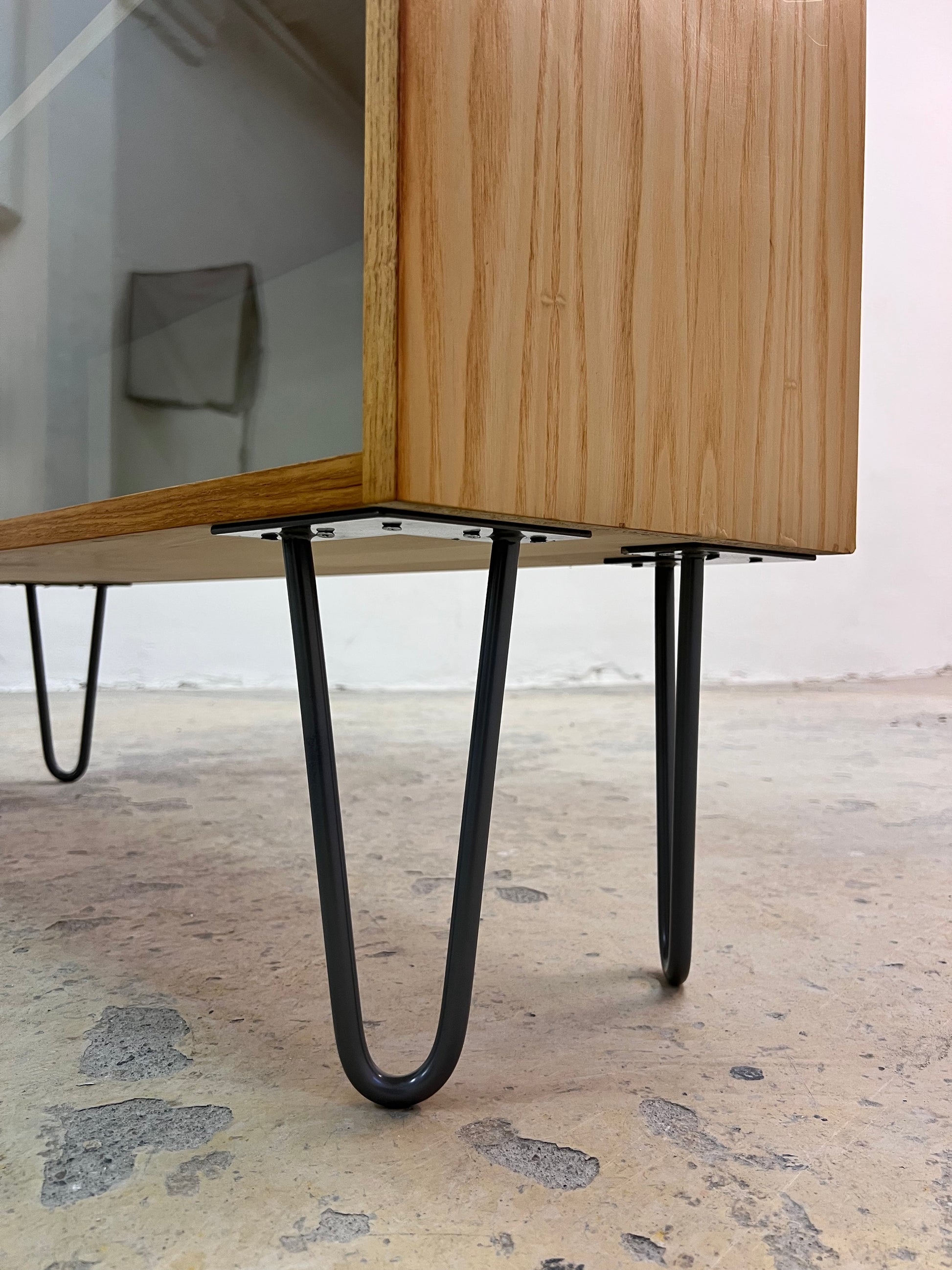 Vitrine Typ 430 Esche von Joachim Nebelung für Hellerau