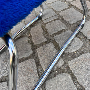 Hocker königsblau Chrom mit Tritt