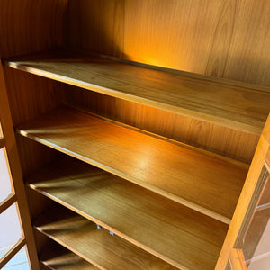 Rundbogen Vitrine Teak von Dyrlund