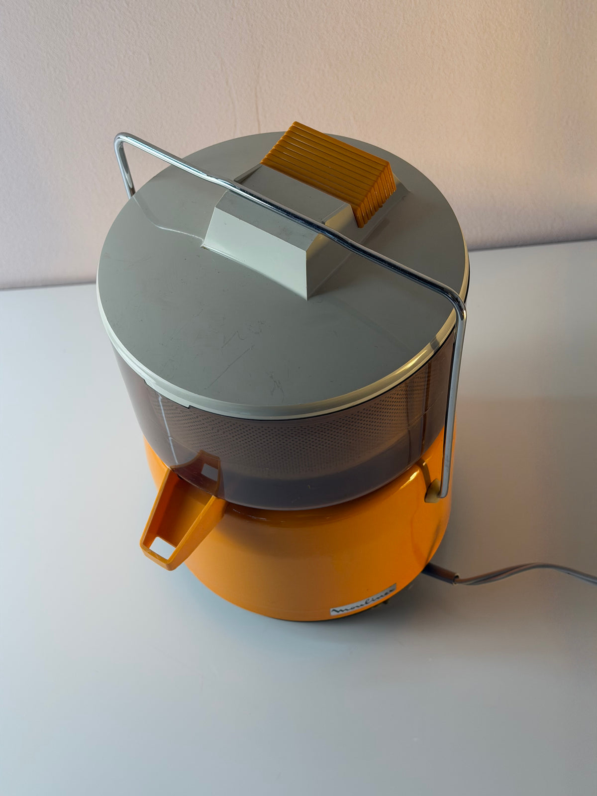 Entsafter Centrifugeuse Modell CF 1 AV von Moulinex