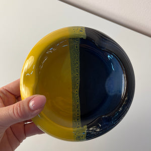 Aschenbecher gelb blau aus Dänemark