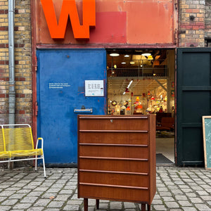 Kommode Teak mit Schloss & durchgängigen Griffen