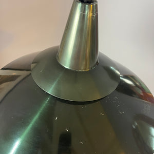 Lamellenlampe dunkelgrün gelb mit Opalglasschirm