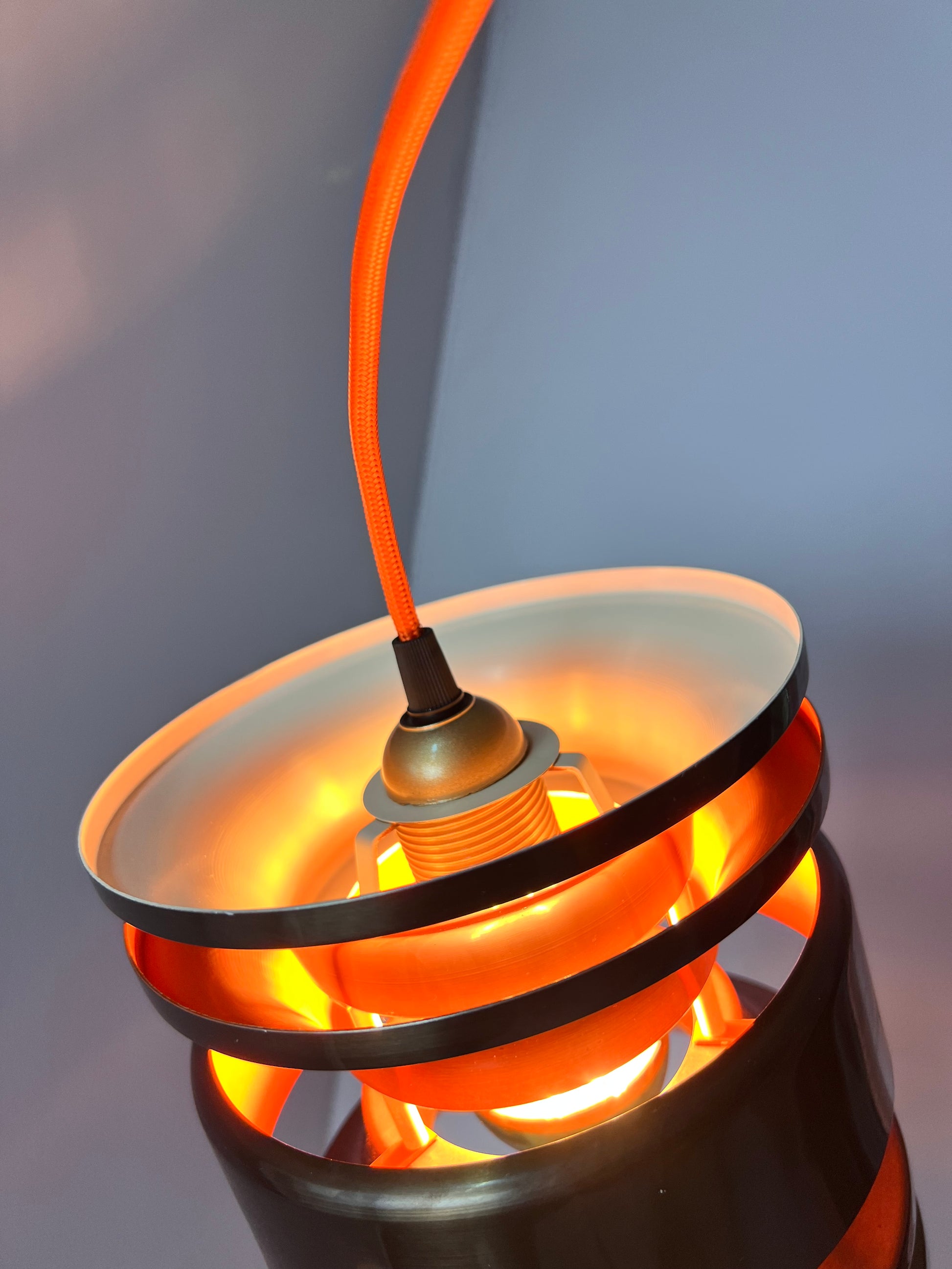 Hängelampe anthrazit orange von Carl Thore