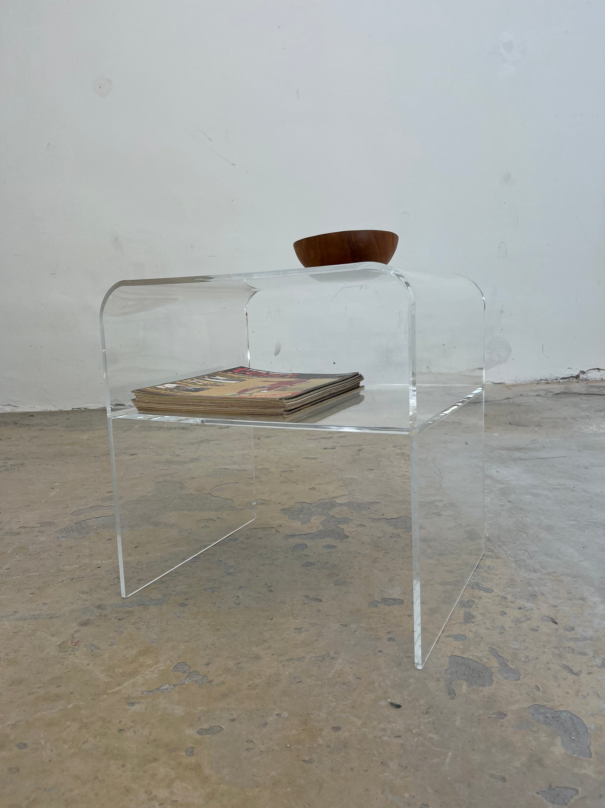 Beistelltisch Plexiglas mit Ablagefach