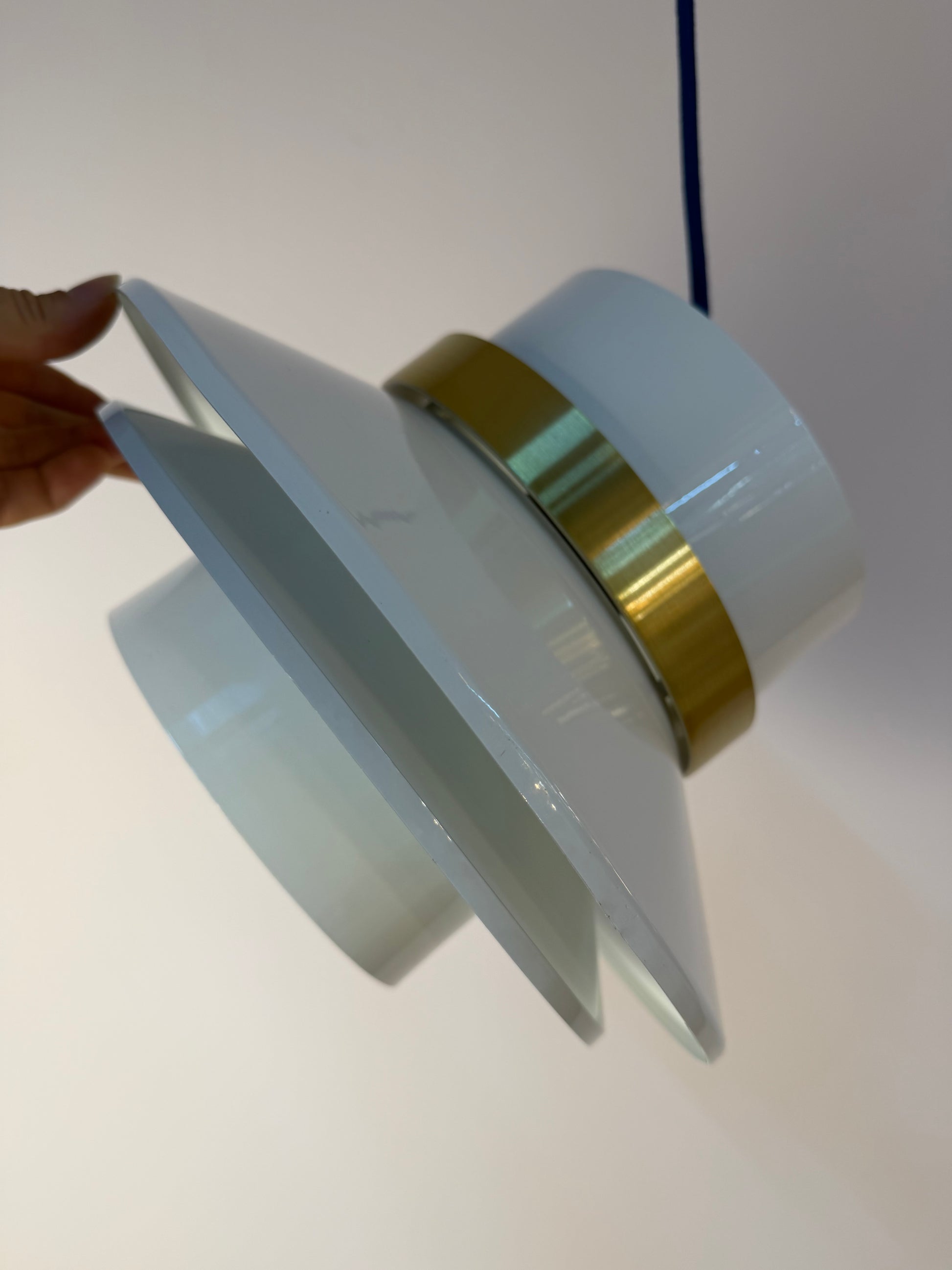 Lamellenlampe Hochglanz weiß Messing aus Dänemark