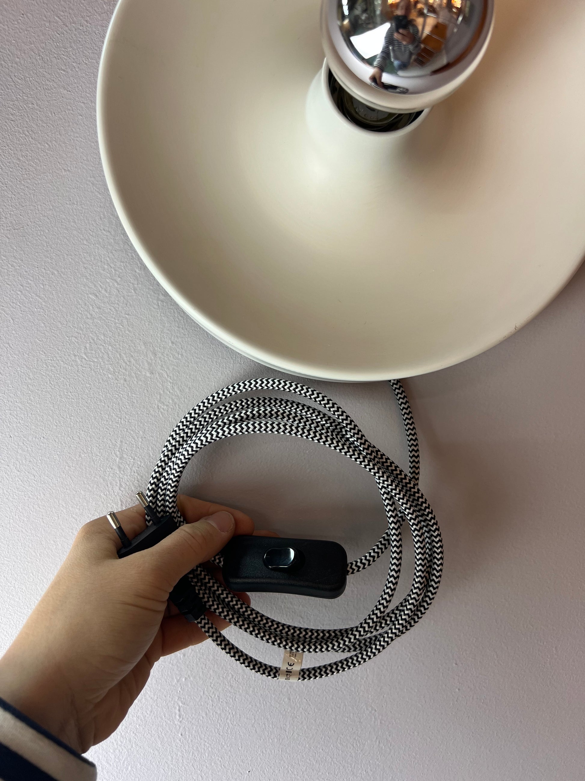 Wandlampe Diskus 25 cm weiß von Charlotte Perriand für Honsel