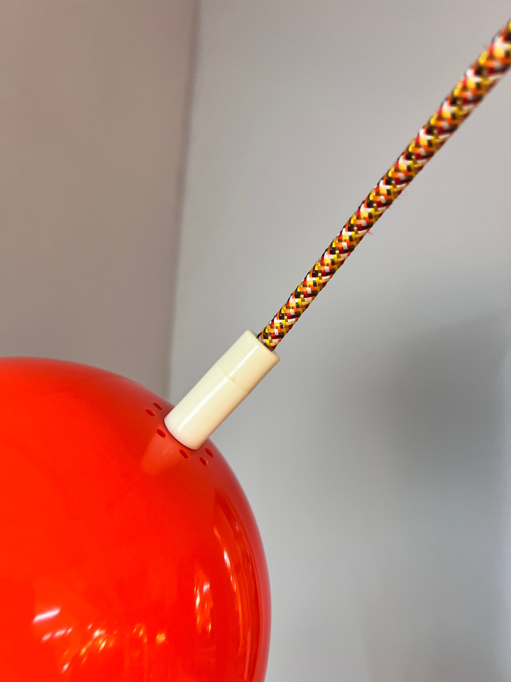 Hängelampe rot weiß Opalglas Kunststoff