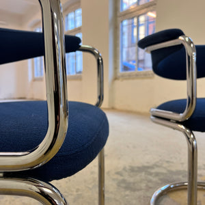 Freischwinger blau Chrom neu gepolstert