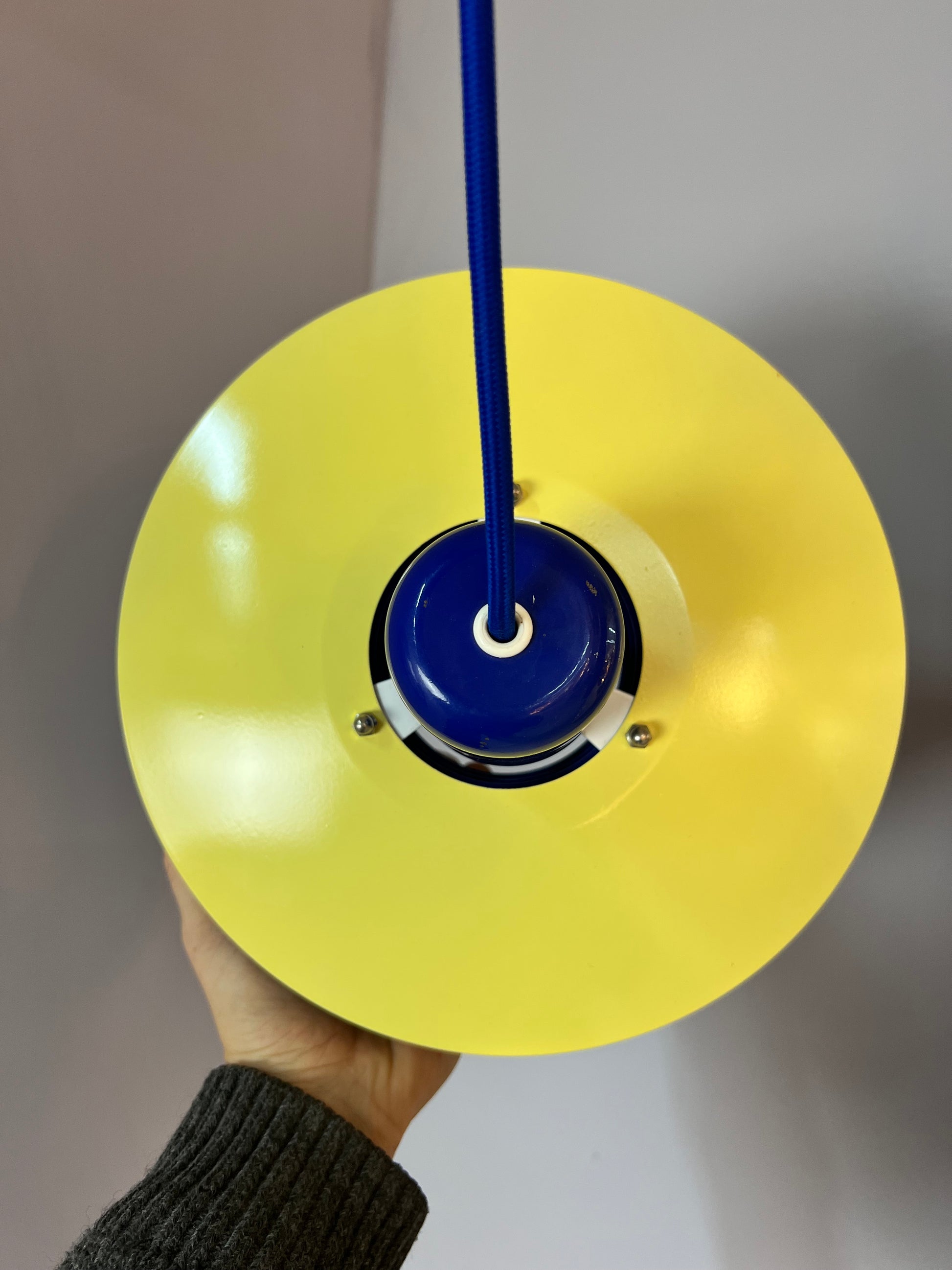 Hängelampe Typ 763 blau gelb von Horn