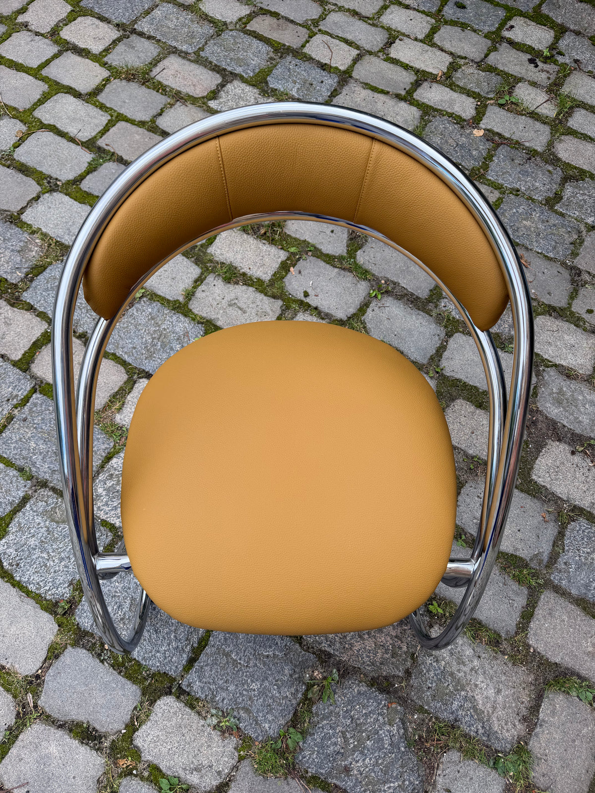 Freischwinger senfgelb neu gepolster Leder Chrom