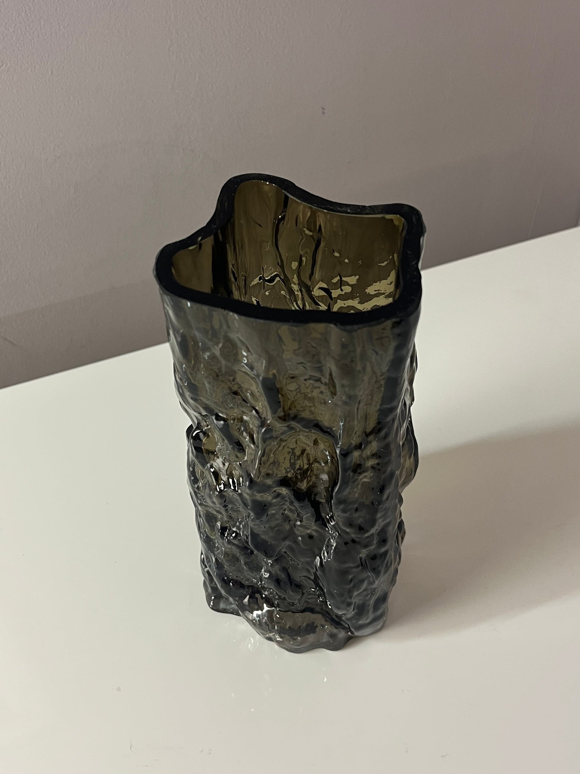 Bark Vase grau Glas von Margit Brandt
