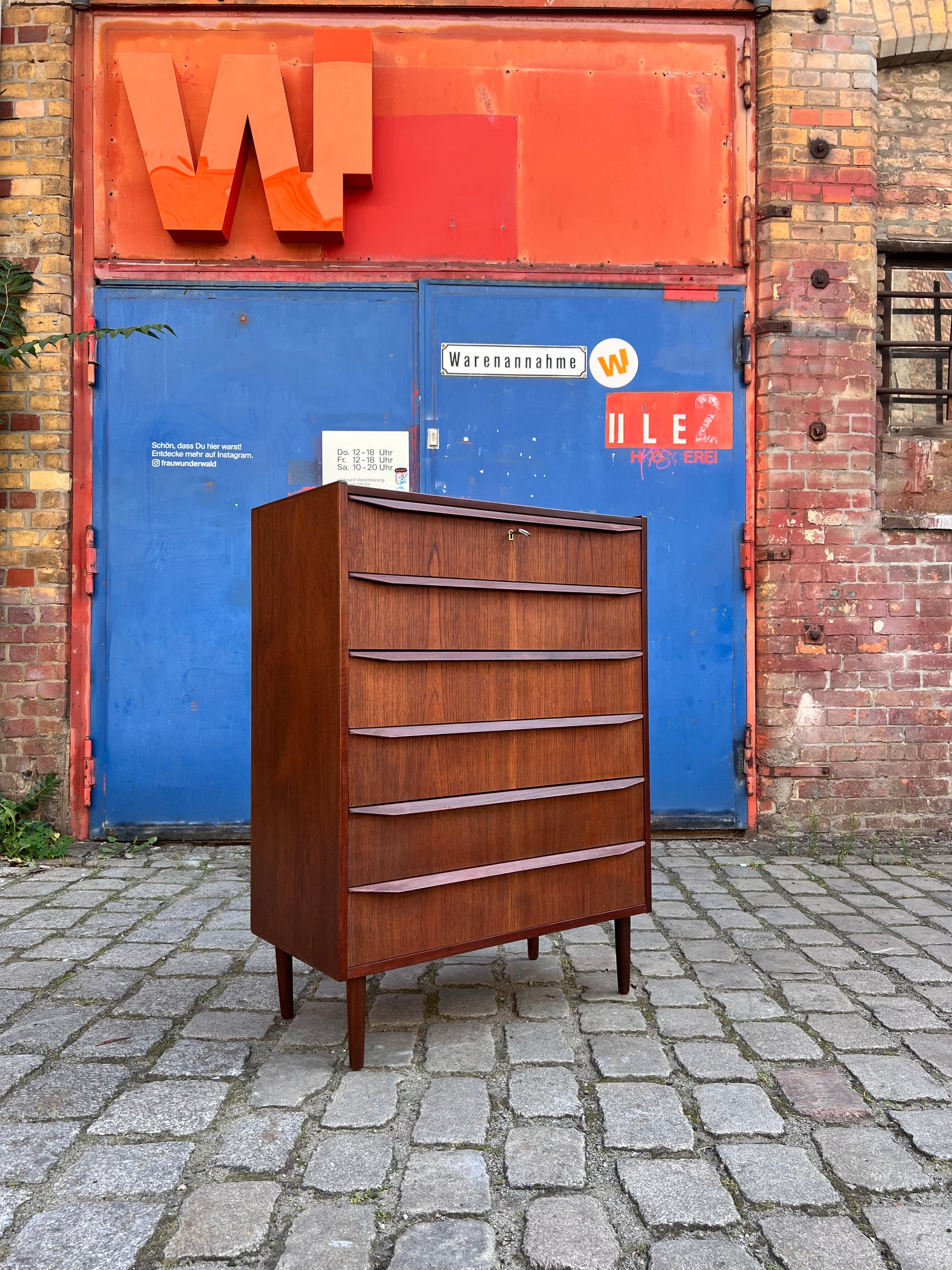 Kommode Teak mit Schloss aus Dänemark