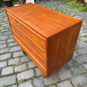 Kleine Kommode Teak mit Schloss aus Dänemark