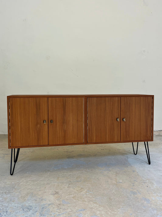 Sideboard Teak mit Flügeltüren & Messinggriffen
