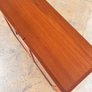 Kleine Vitrine Teak von H. W. Klein für Bramin