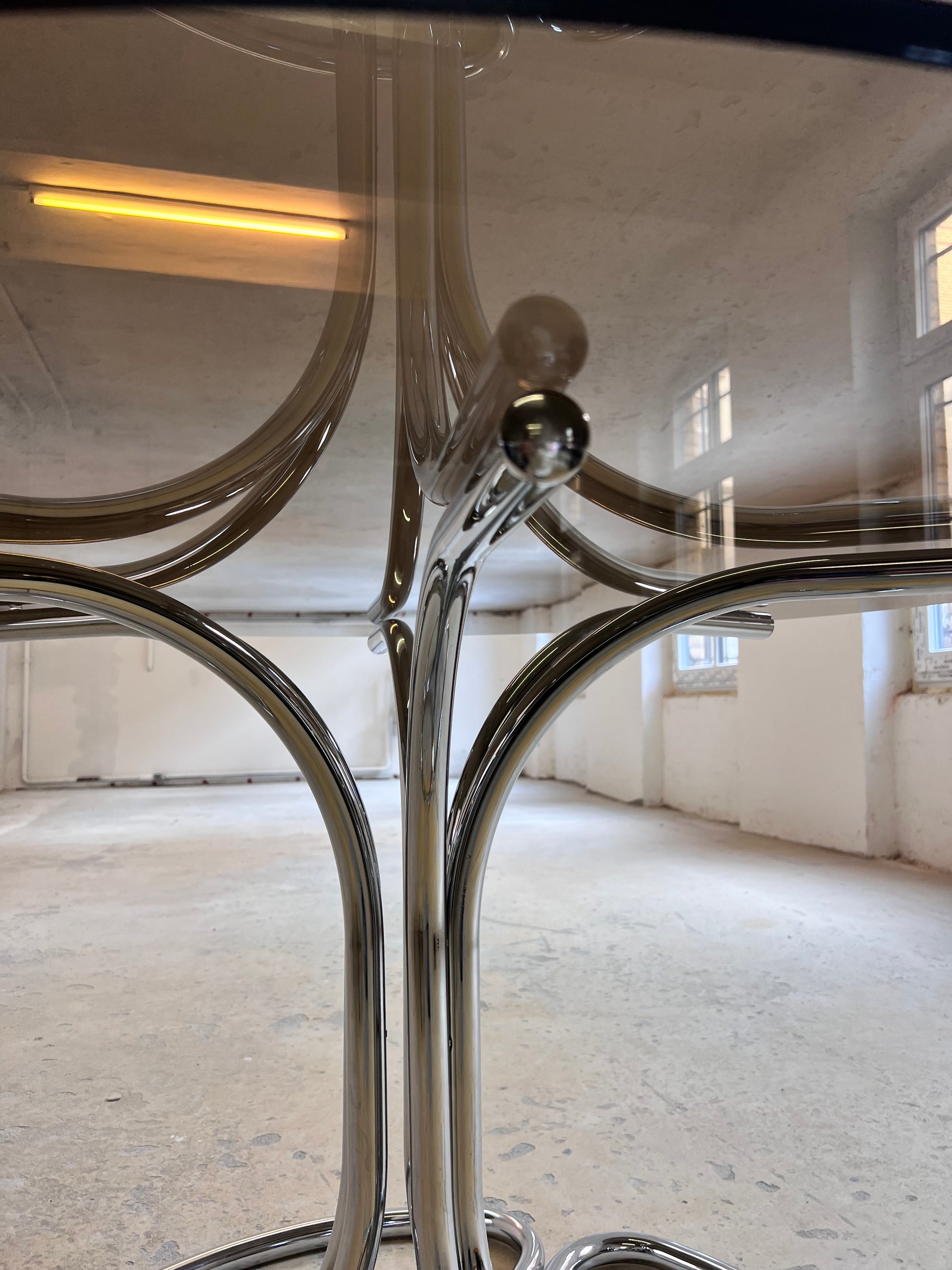 Runder Esstisch Rauchglas & Chrom von Gastone Rinaldi für Rima