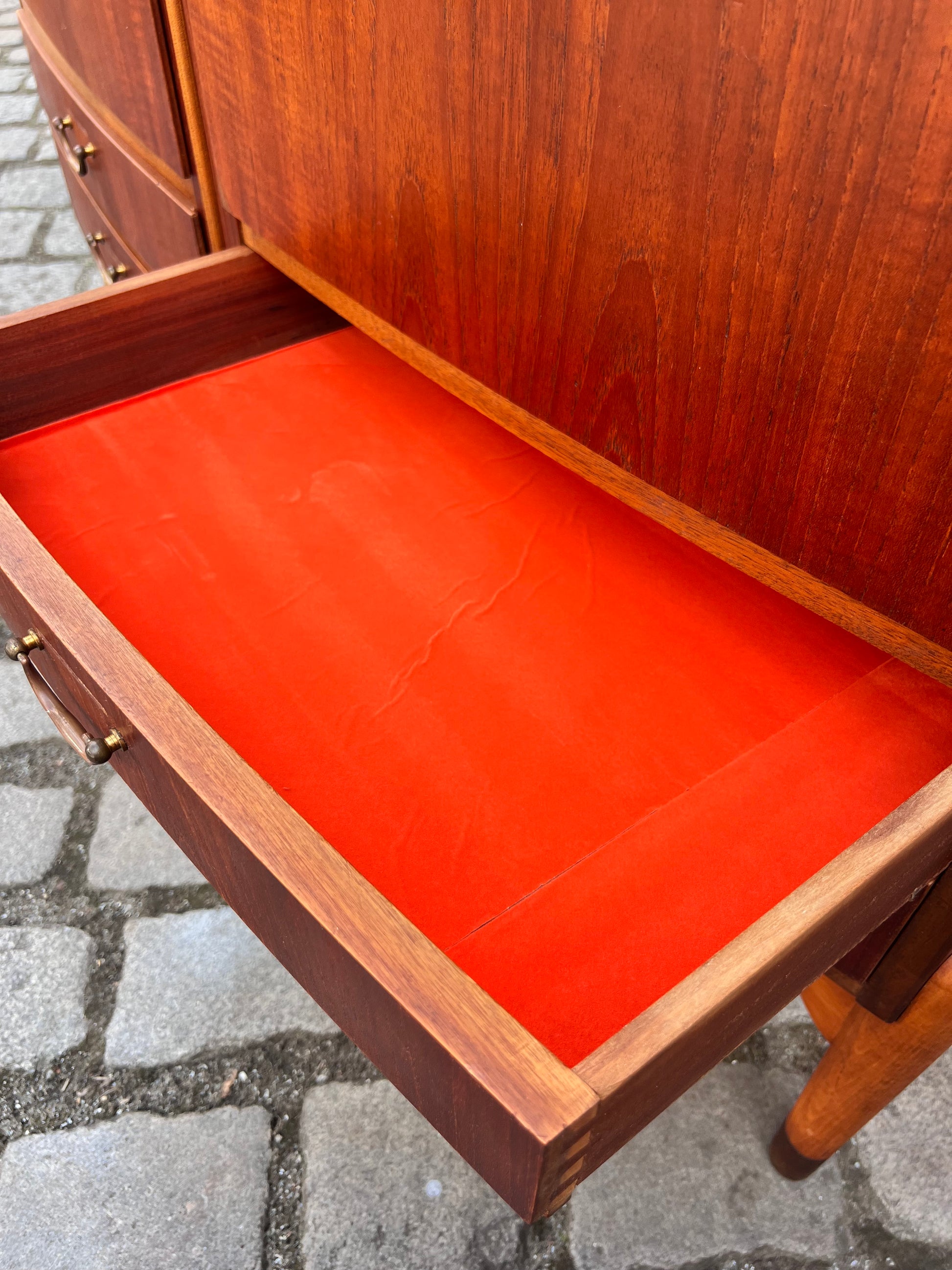 Schrank halbrund Teak aus Dänemark