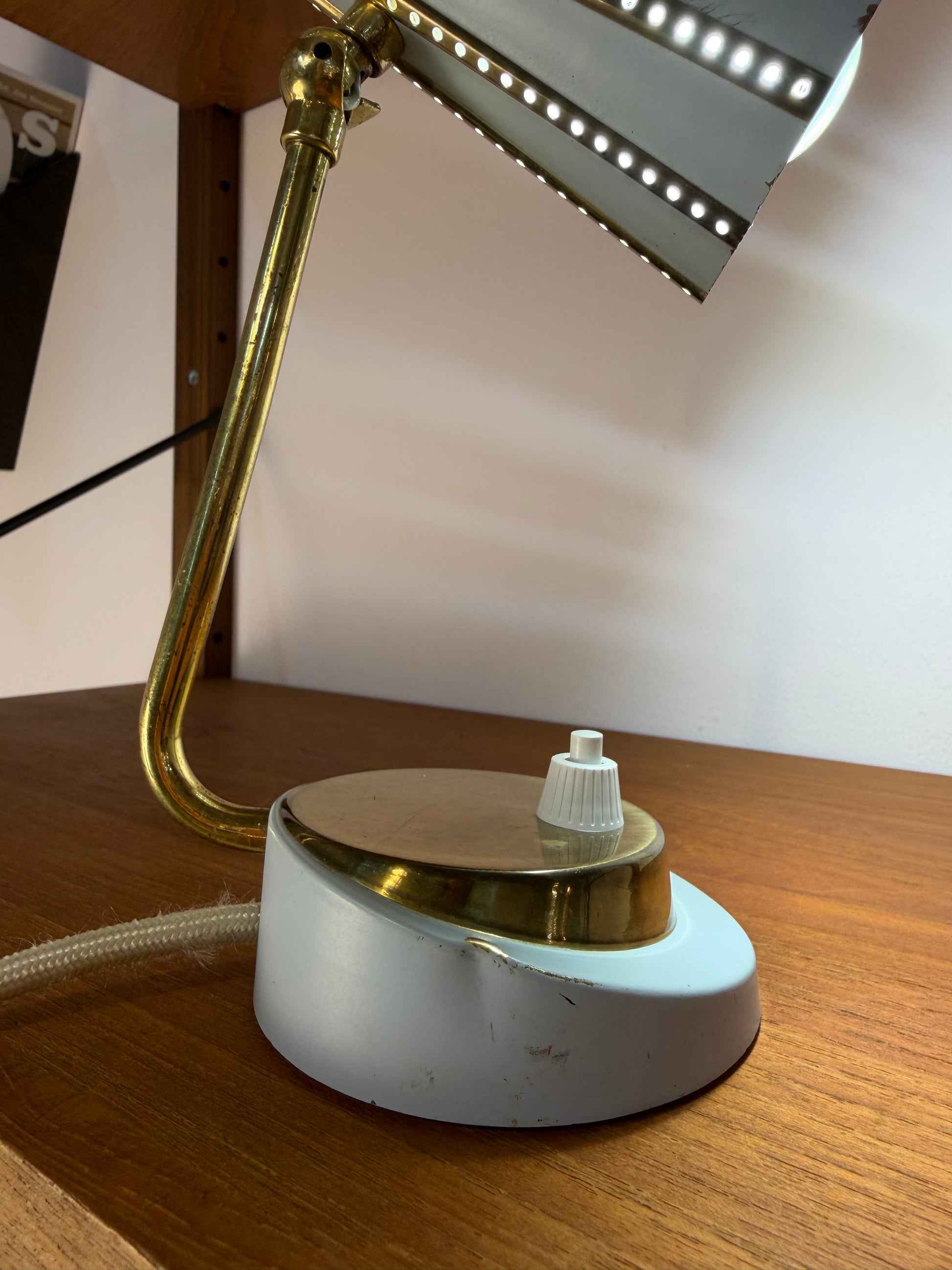 Tischlampe creme Messing von Robert Pfäffle