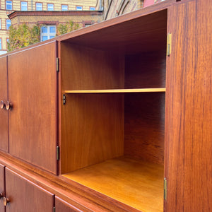Highboard Teak mit runden Griffen