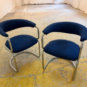 Freischwinger blau Chrom neu gepolstert