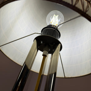 Stehlampe mit Bast-Strukturgeflecht & Chromgestell