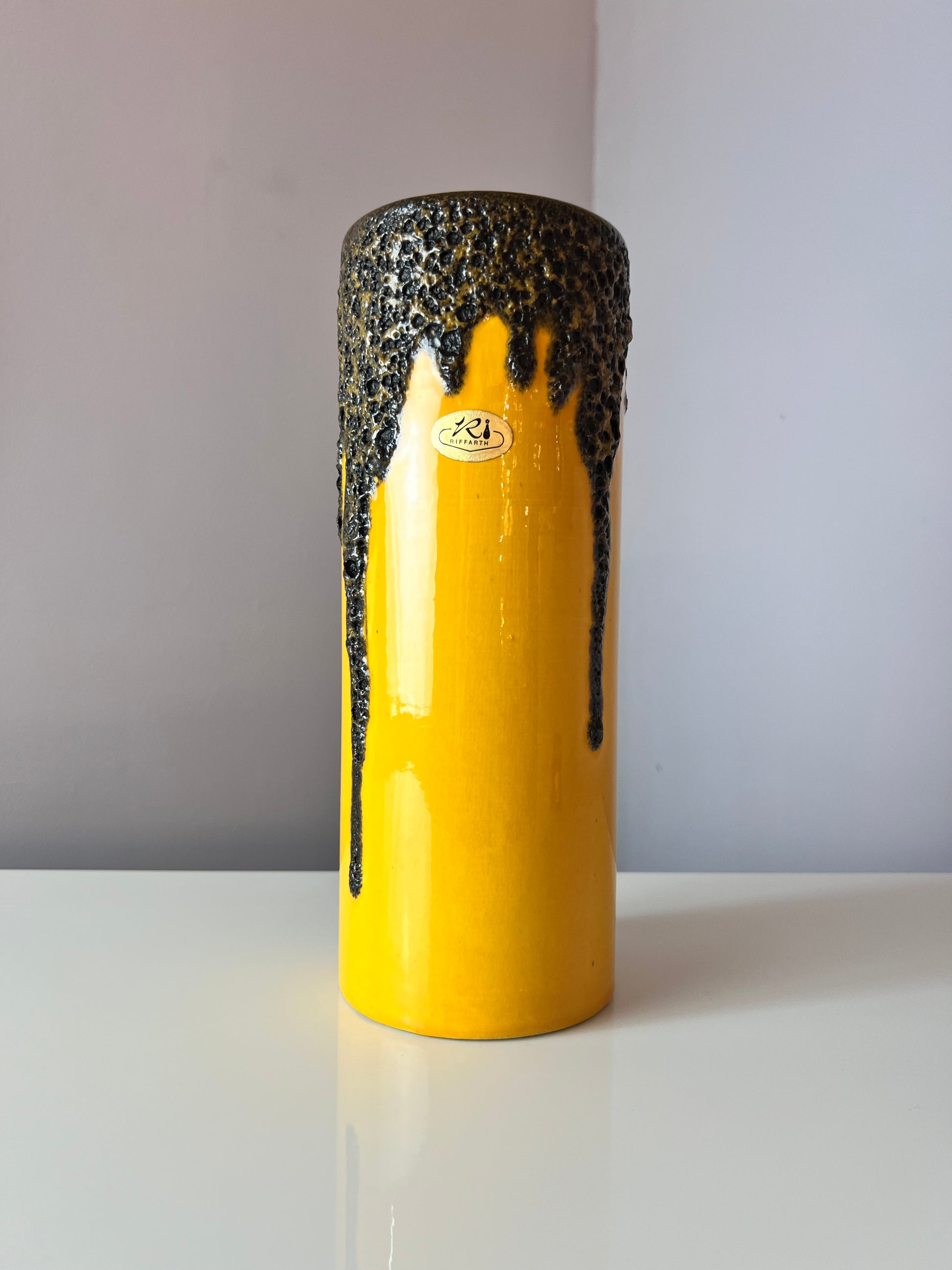 Vase Fat Lava  301-25 gelb von Riffarth Keramik