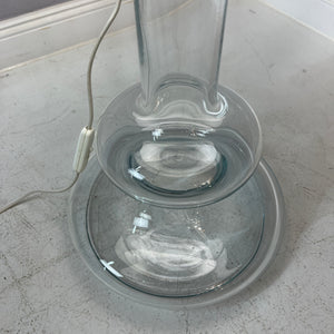 Stehlampe Plaza mit transparentem Glasfuß von Michael Bang für Holmegaard