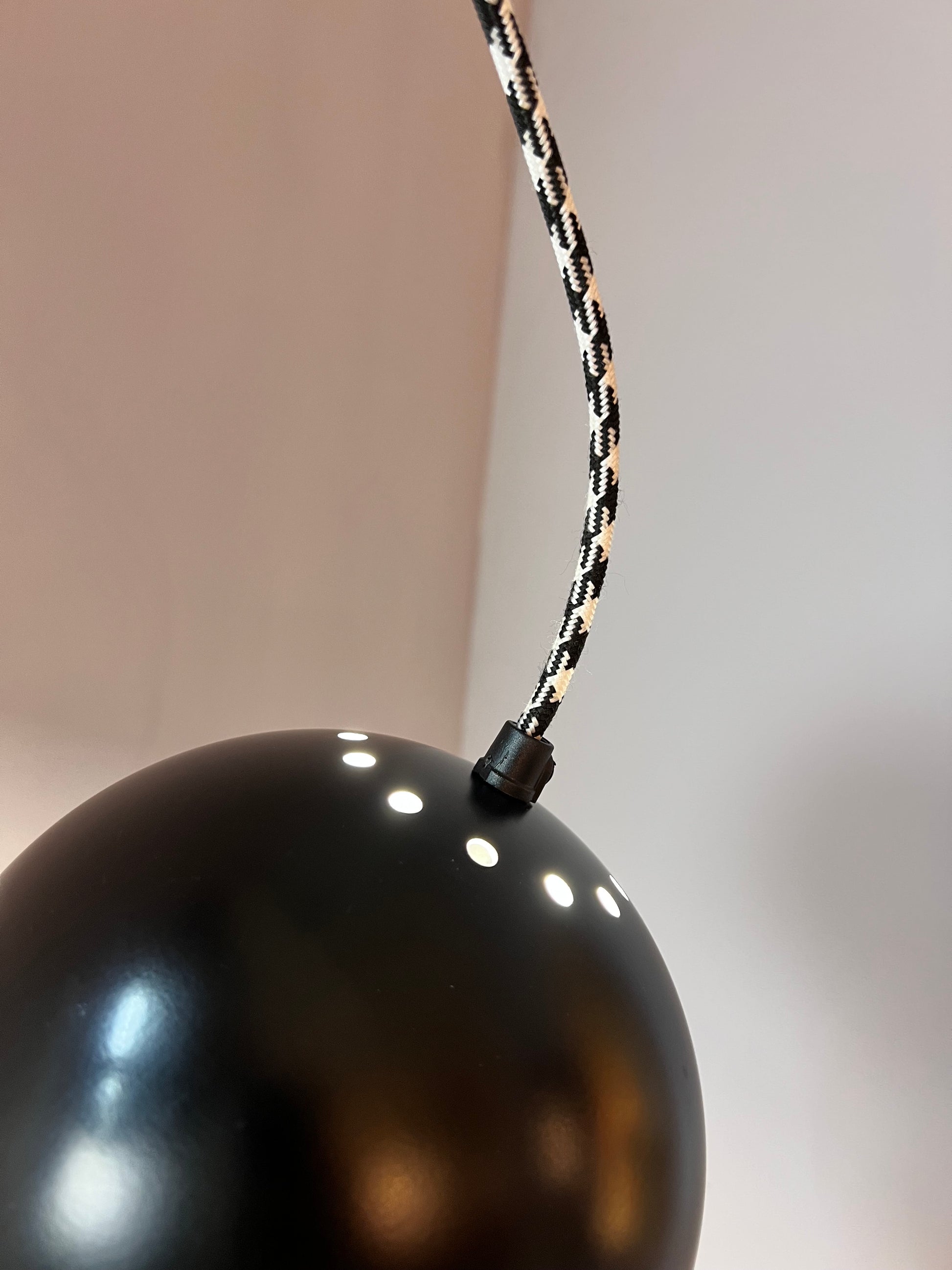 Kugellampe schwarz Dänemark