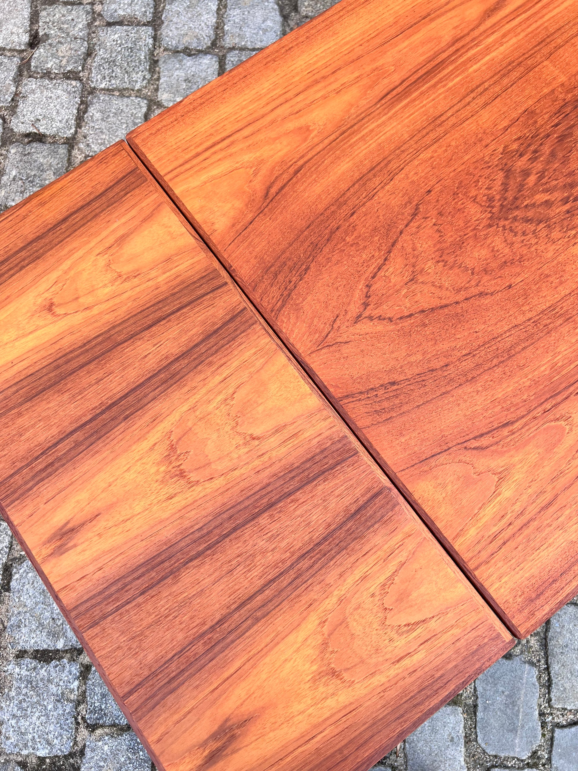 Kleiner ausziehbarer Esstisch Teak aus Dänemark
