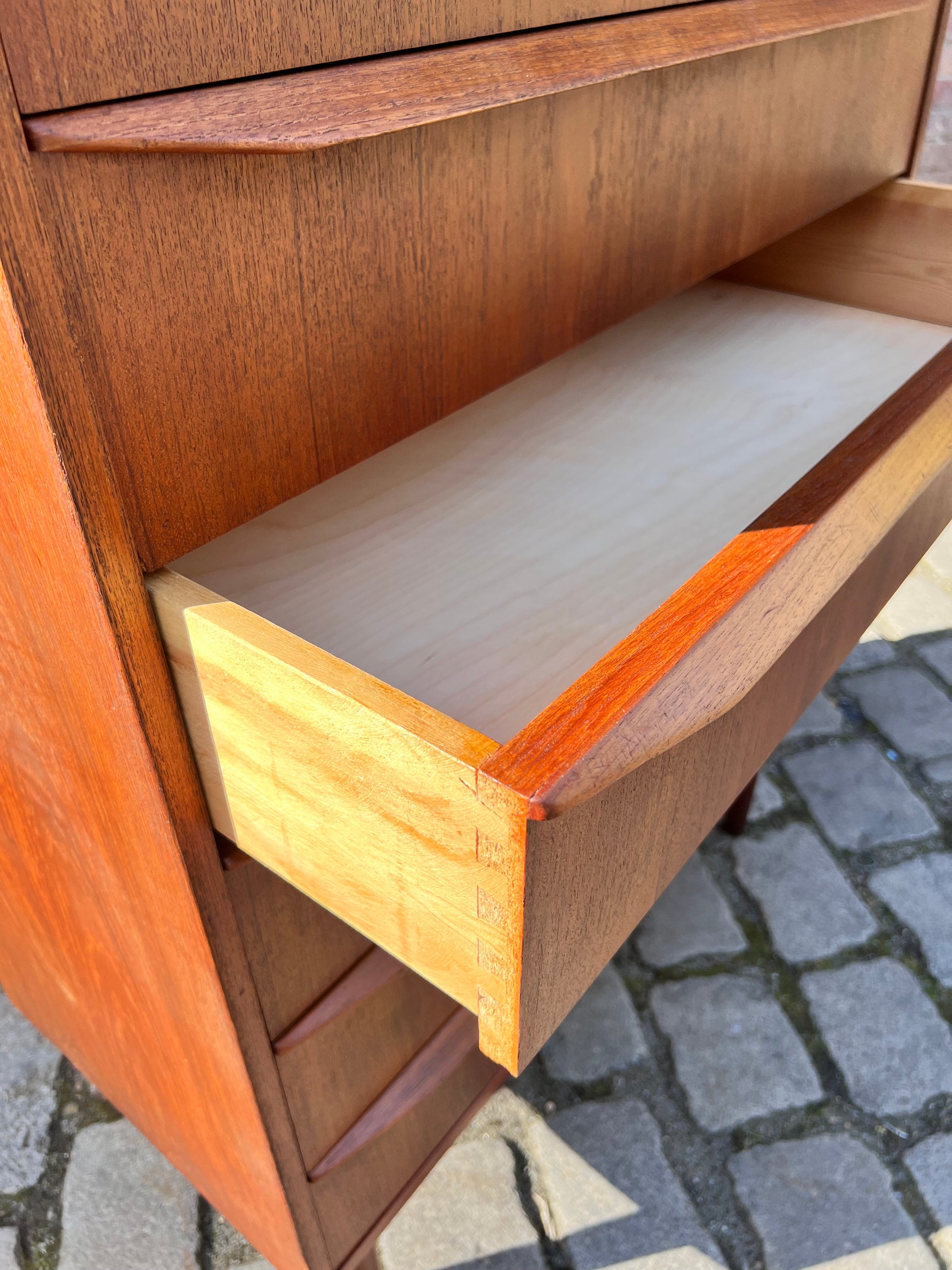 Kommode Teak mit Schloss aus Dänemark