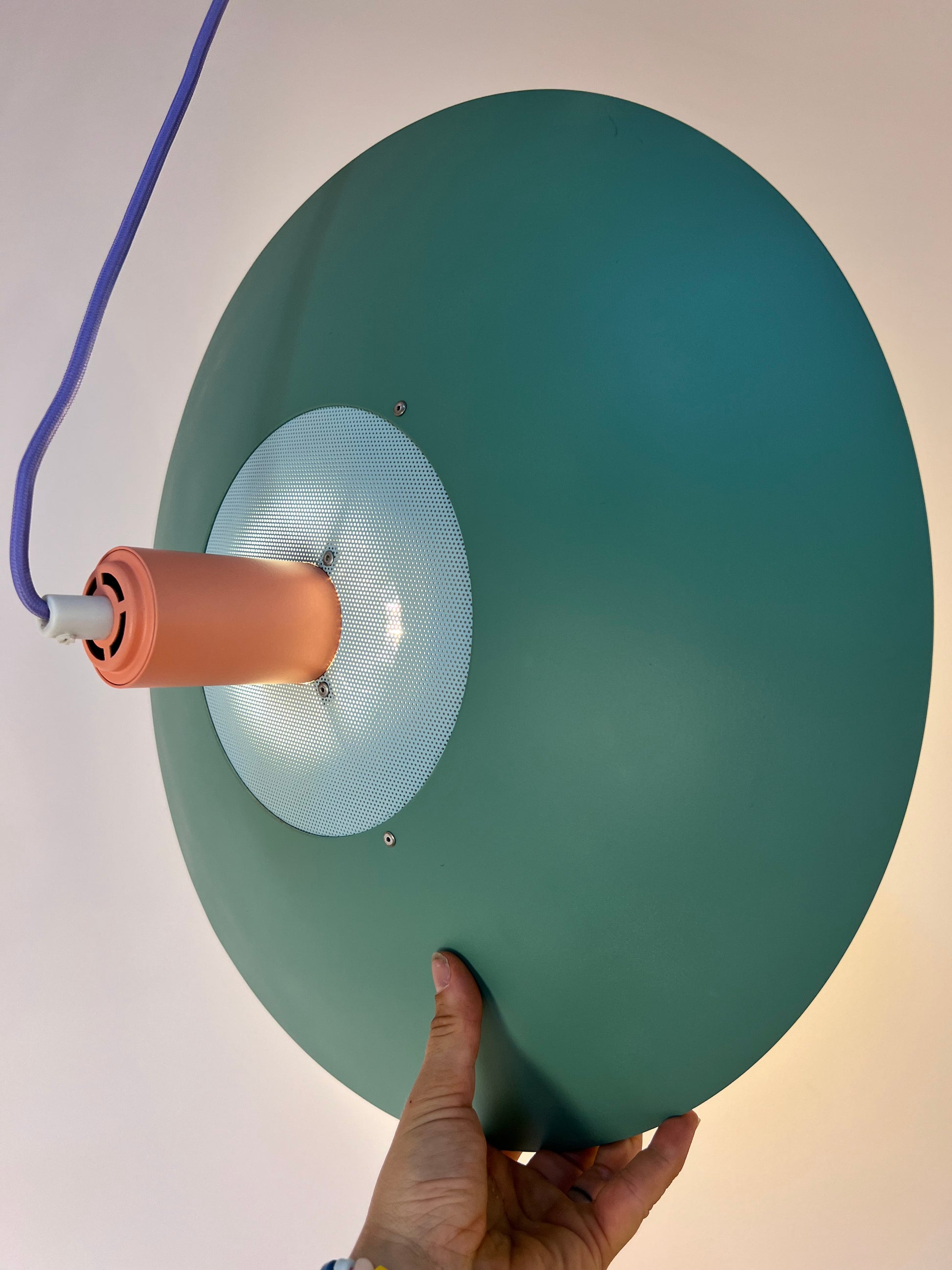 Lamellenlampe neu lackiert, Dänemark