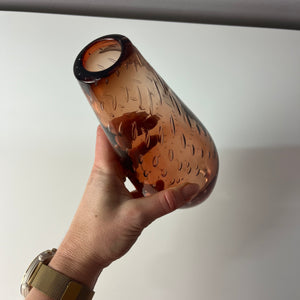 Vase orangebraun mit Einschlüssen