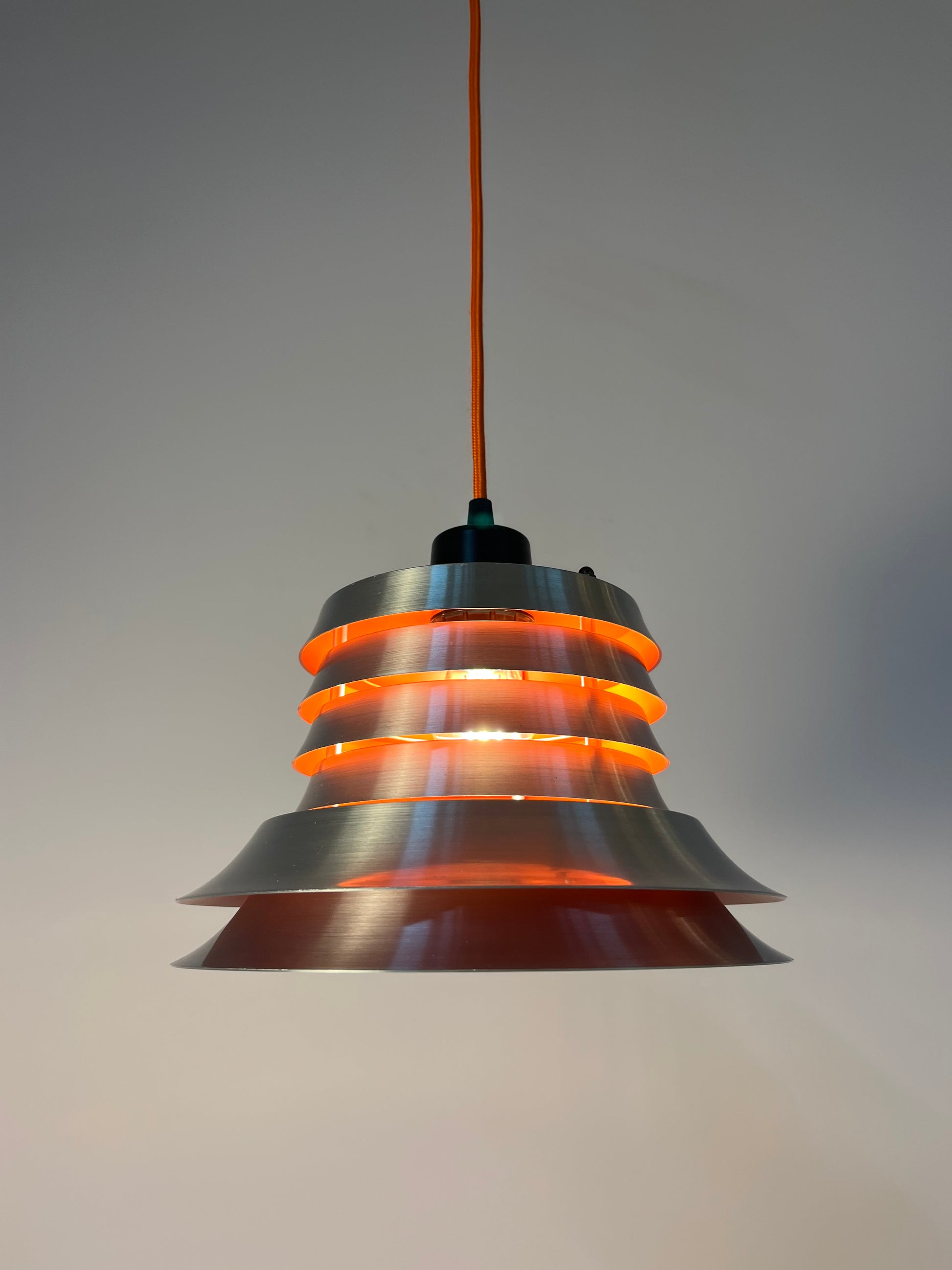 Lamellenlampe silber orange von Carl Thore für Granhaga