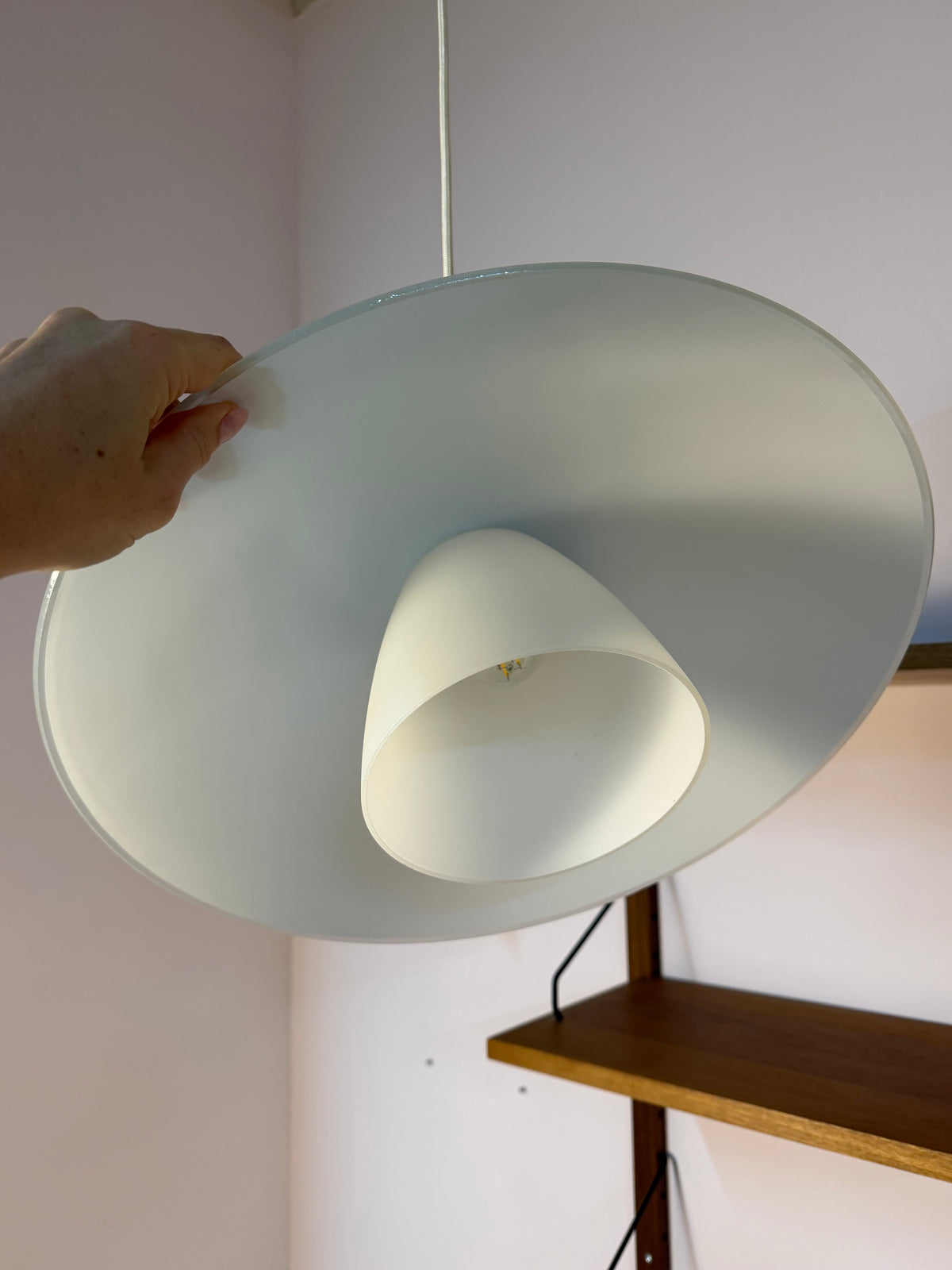 Lamellenlampe Typ T1648 Milchglas von Belid