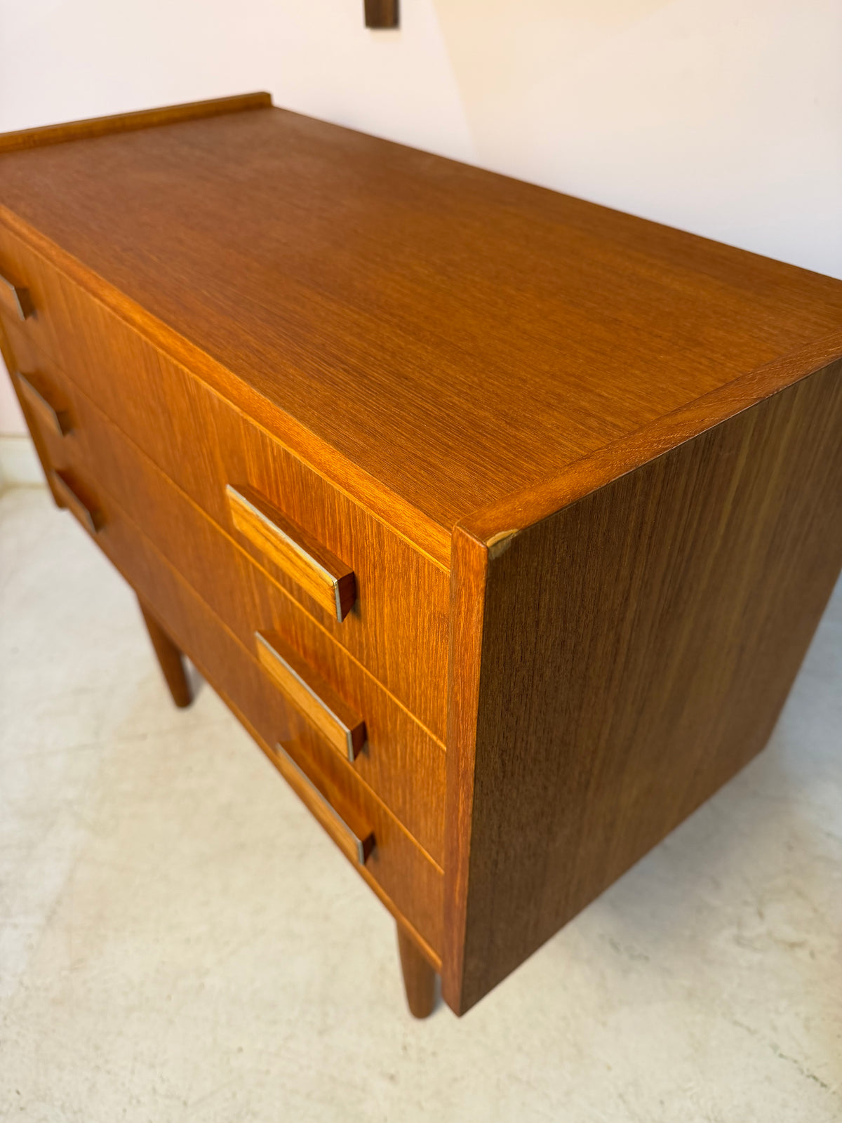 Kleine Kommode Teak von Ejsing Møbelfabrik